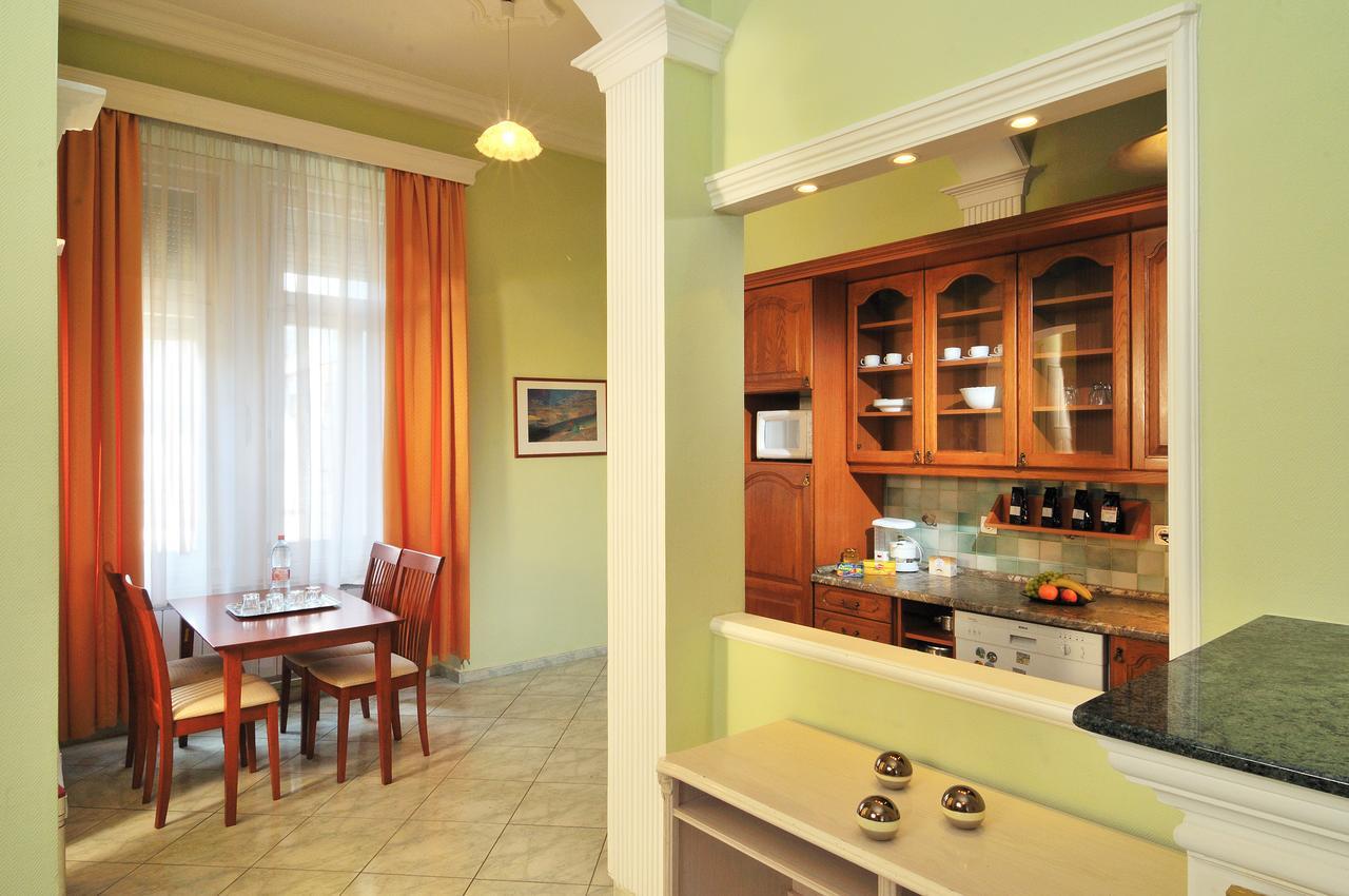 Baross City Apartments Budapeste Exterior foto
